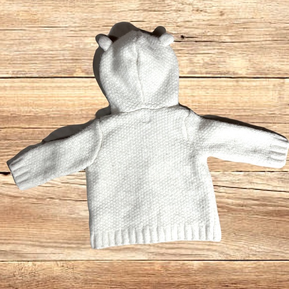 baby GAP knitted sweater! gender neutral :) - Picture 2 of 2